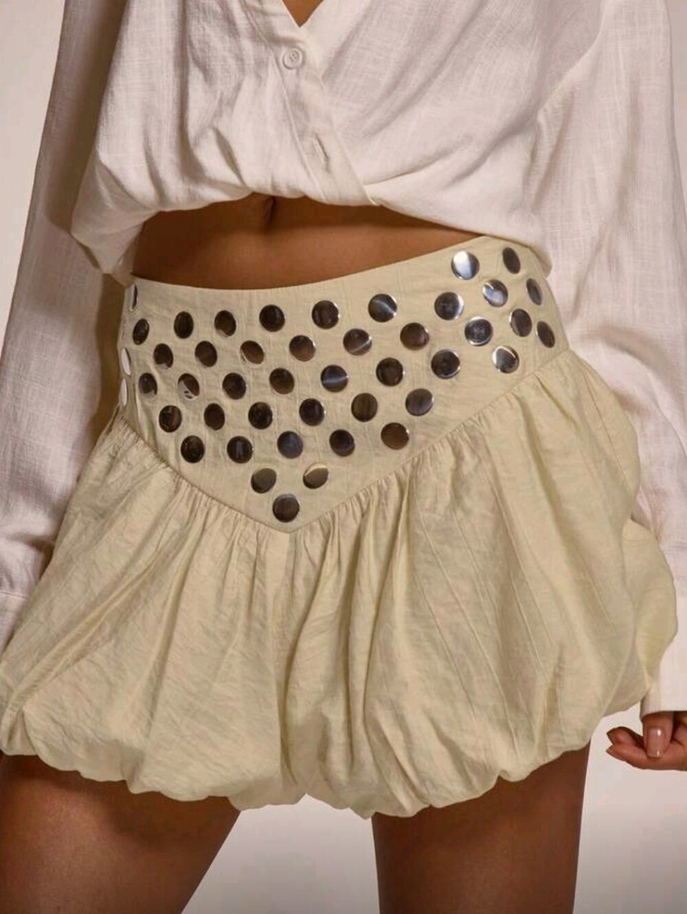 MUSERA Studded Panel Mid Rise Puffball Balloon Shorts, L (8-10), Beige Tan